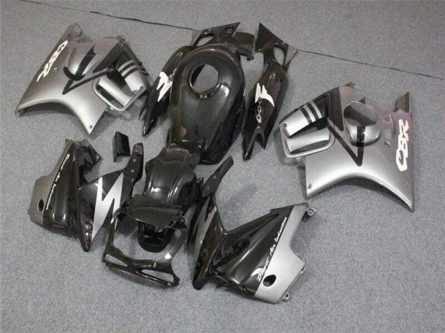 Honda CBR 600 F3 95-98 VollVerkleidungen & Plastik - Schwarz Honda CBR 600 F3 95-98 VollVerkleidungen & Plastik - Schwarz