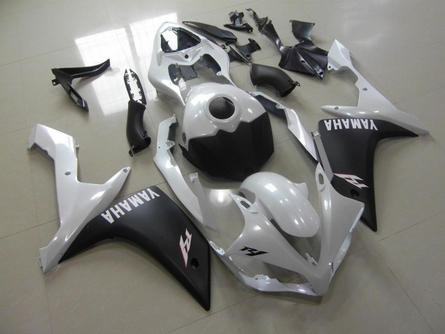 Yamaha R1 07-08 Verkleidungen - Perl Weiß Matt Schwarz Yamaha R1 07-08 Verkleidungen - Perl Weiß Matt Schwarz